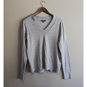 Brooks Brothers Size Medium V-Neck Sweater Womens Gray Pullover Pima Cotton LS